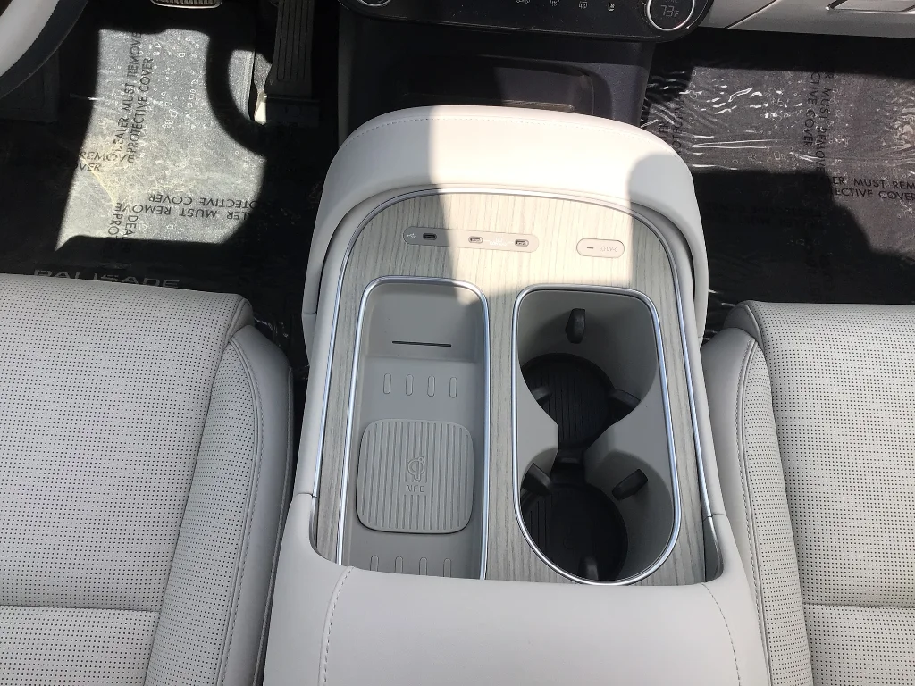 Used 2026 Creamy White Pearl Hyundai Calligraphy image 24