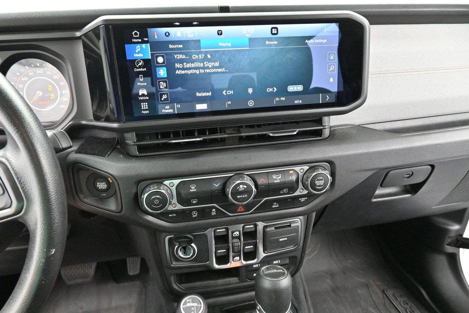 Used 2025 White Jeep Nighthawk image 19