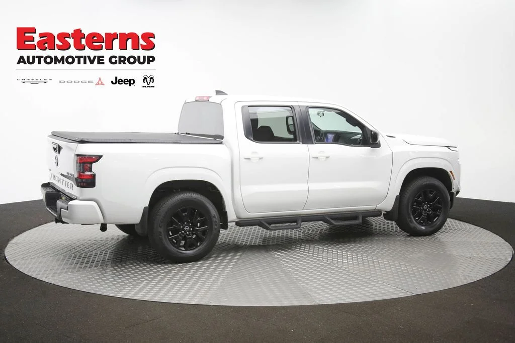Used 2023 White Nissan SV image 38