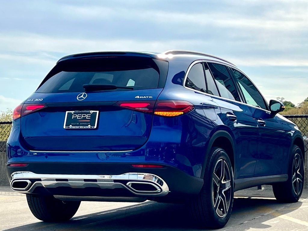 Certified Used 2026  Mercedes-Benz GLC 300 image 9