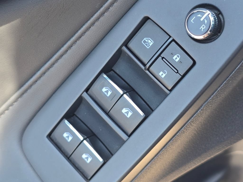 Used 2019 Midnight Black Metallic Toyota XLE image 30