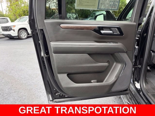 2025 Chevrolet Suburban LS - Photo 13