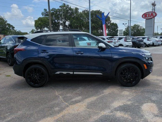 Certified Used 2022  Kia Nightfall image 4