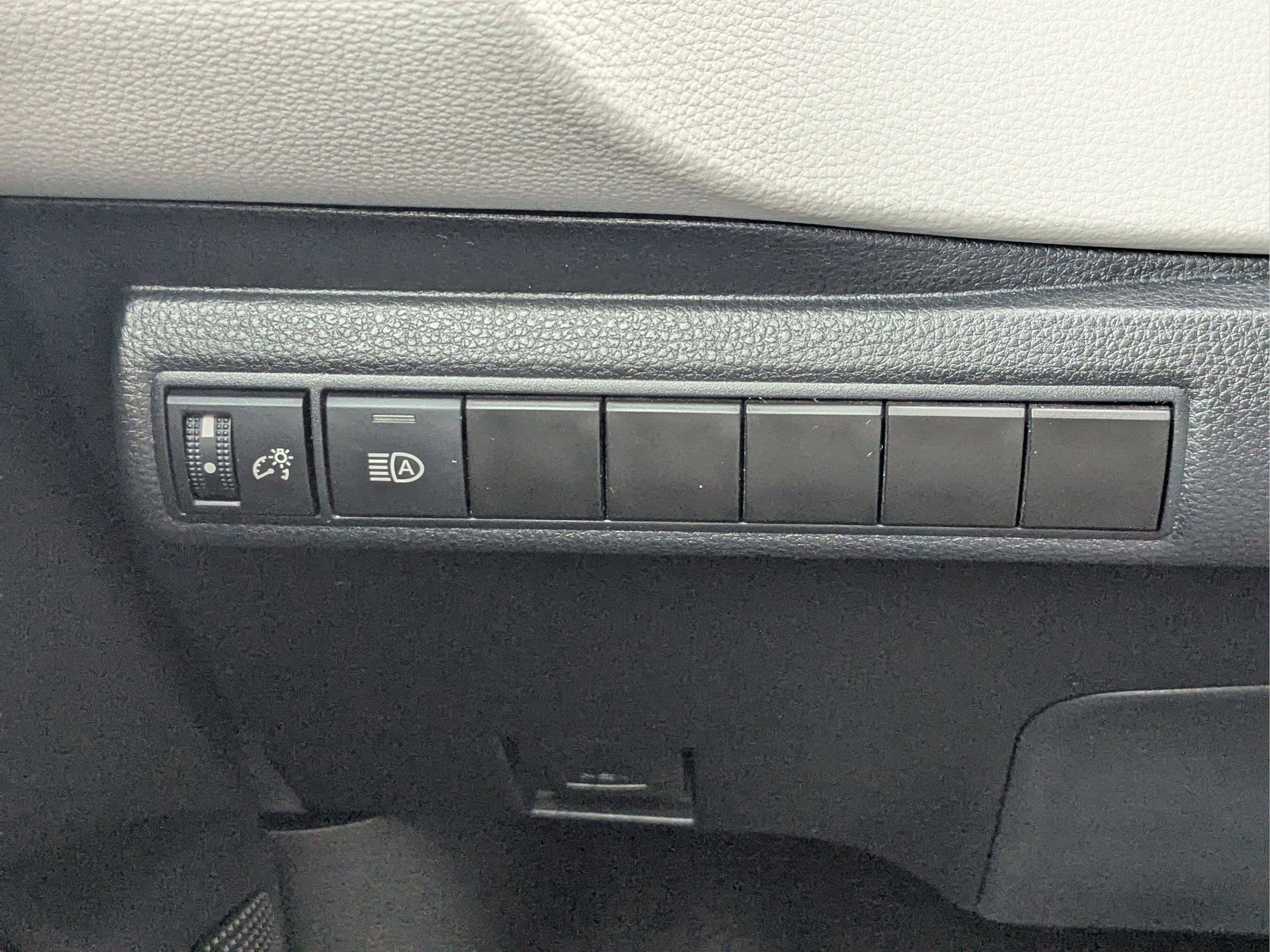 2024 Toyota Corolla LE - Photo 21