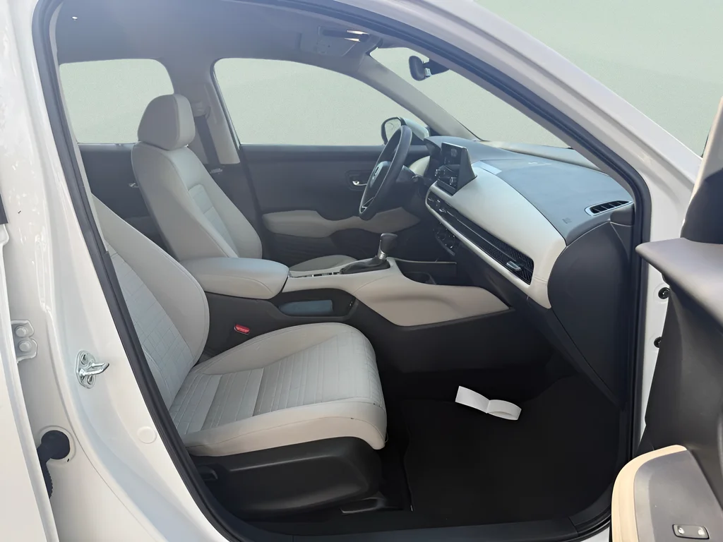 2025 Honda HR-V LX - Photo 13