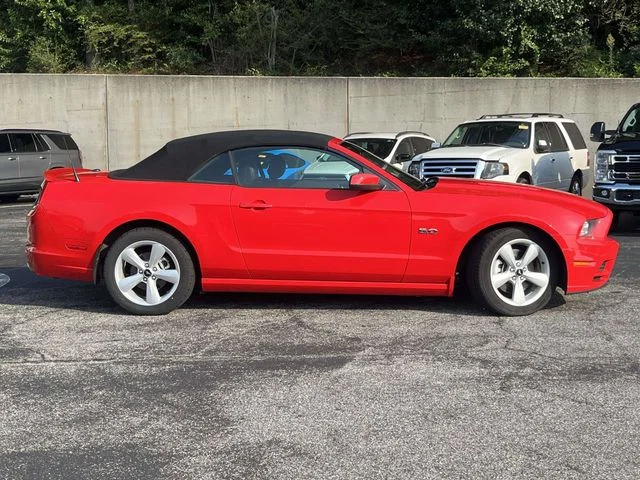 Used 2014 Red Ford GT Premium image 2