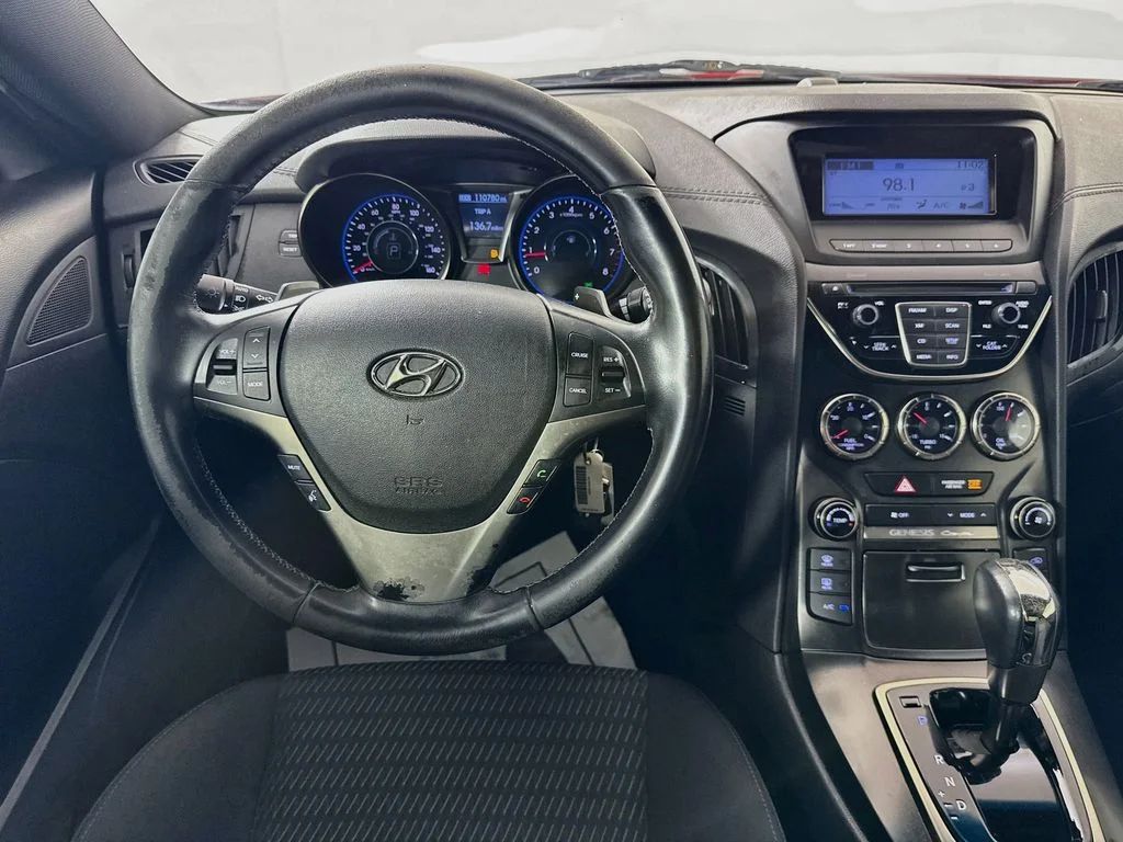 Used 2013 Red Hyundai 2.0T image 24