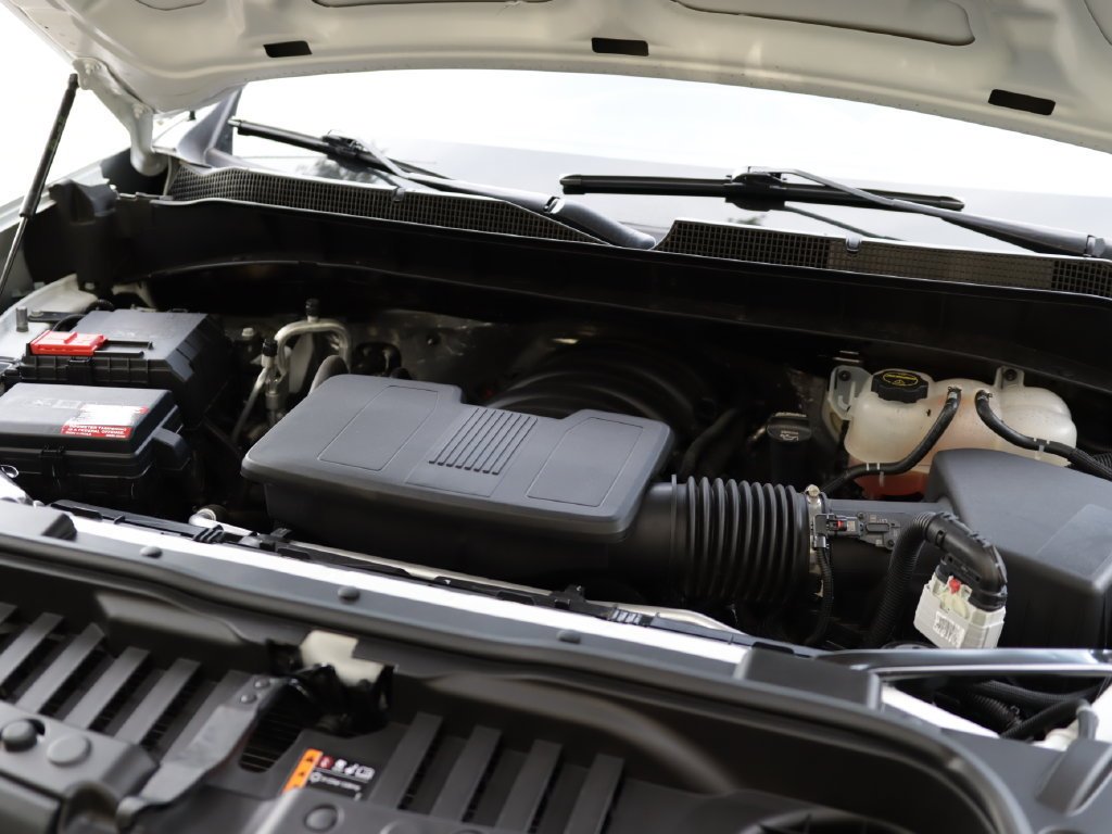 Used 2025 Summit White Chevrolet WT image 26
