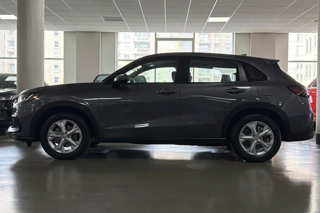 Certified Used 2025 Modern Steel Metallic Honda LX image 10