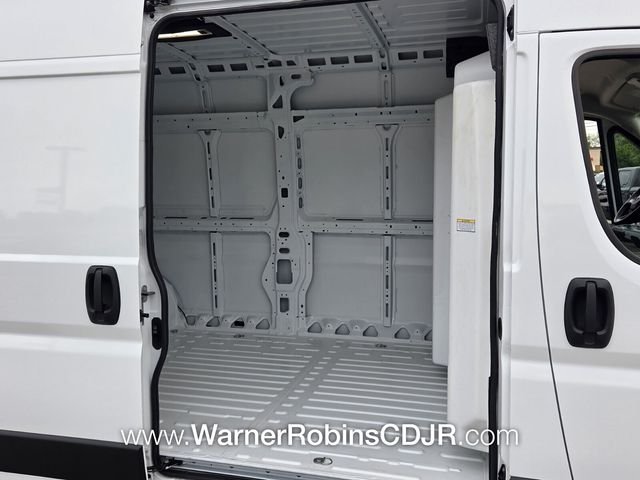 New 2026 Bright White Clear-Coat Exterior Paint RAM High Roof image 12
