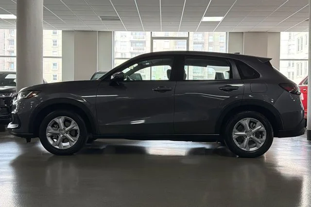 Certified Used 2025 Modern Steel Metallic Honda LX image 10
