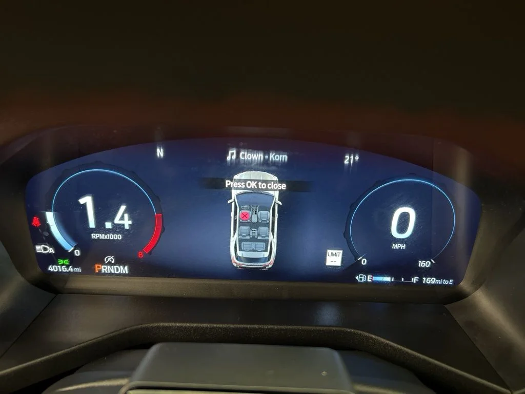 2025 Ford Explorer ST - Photo 18