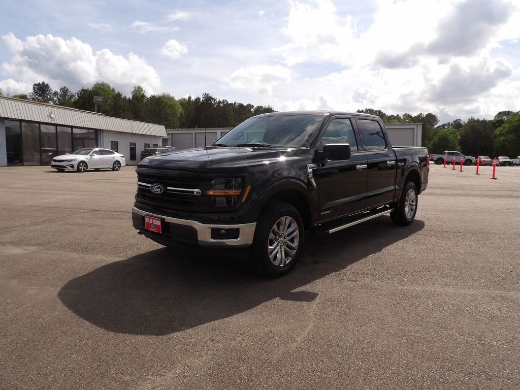 New 2026 Agate Black Metallic Ford XLT image 3