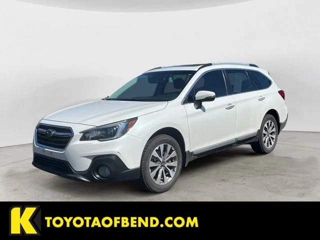 2018 Subaru Outback 2.5i Touring's photo