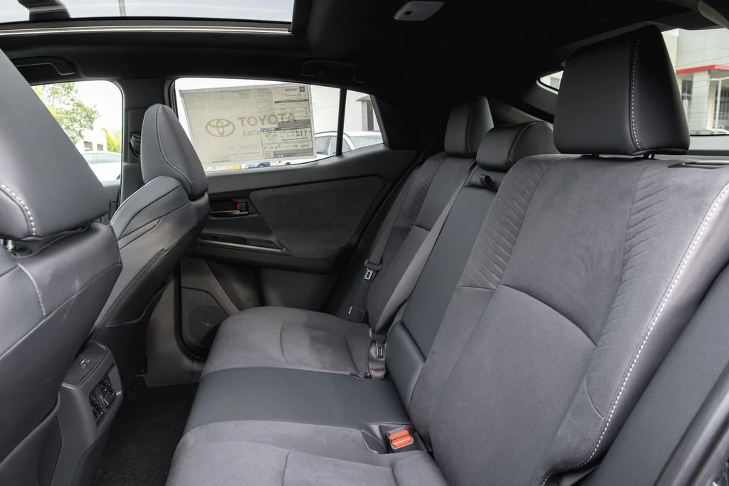 New 2026 Wind Chill Pearl with Midnight Black Metallic roof <sup>1</sup> Toyota  XSE image 10