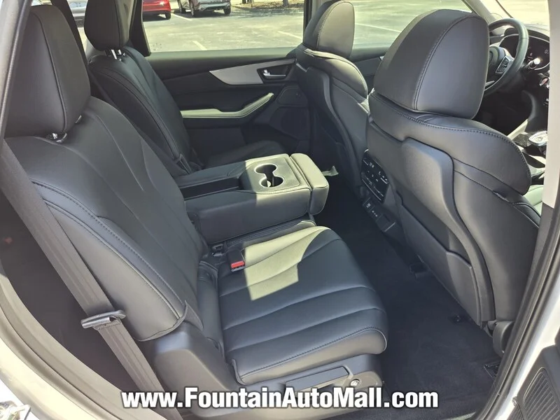 Used 2025 Platinum White Pearl Acura FWD image 15
