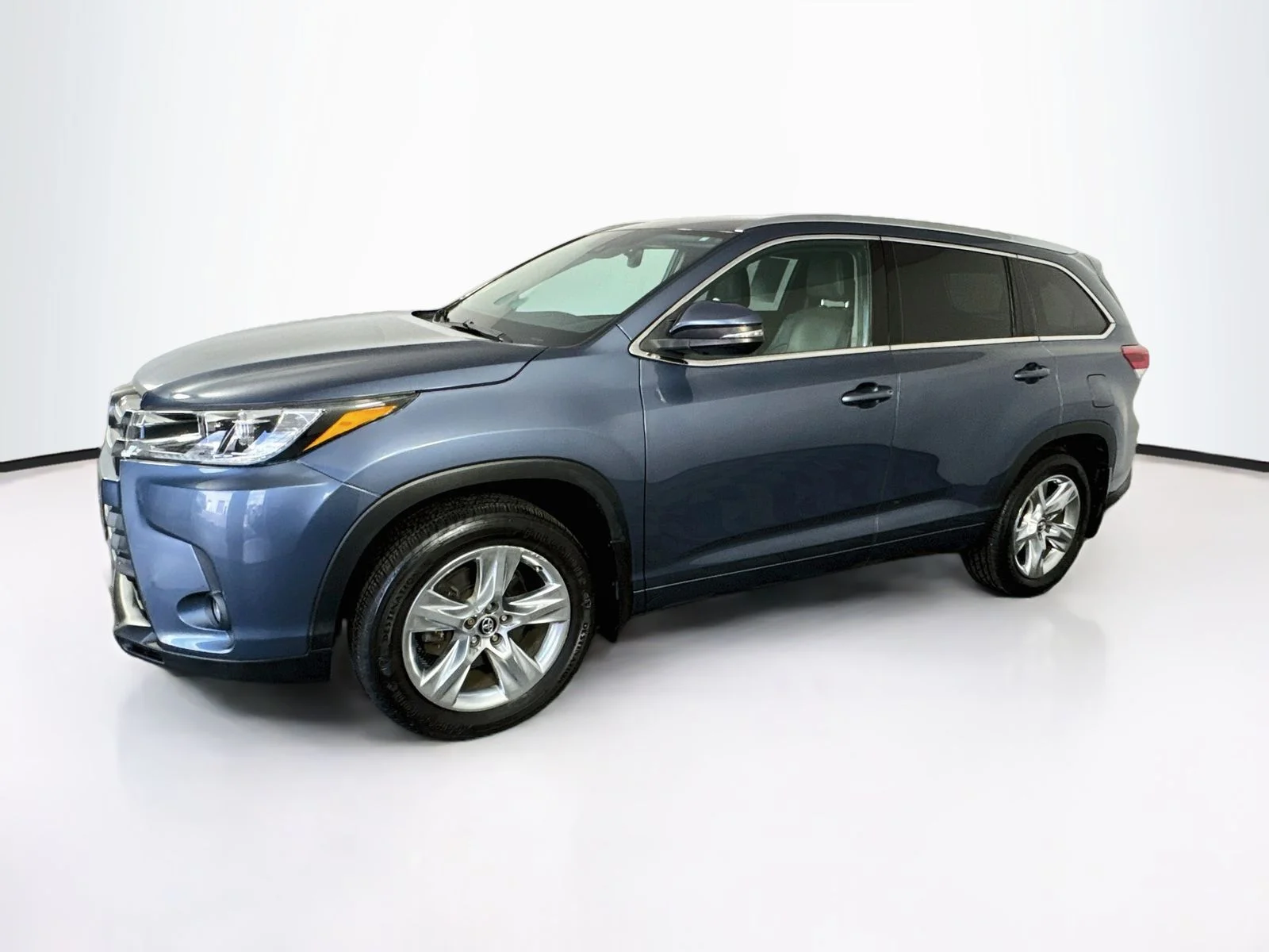 Used 2019 Blue Toyota Limited image 4