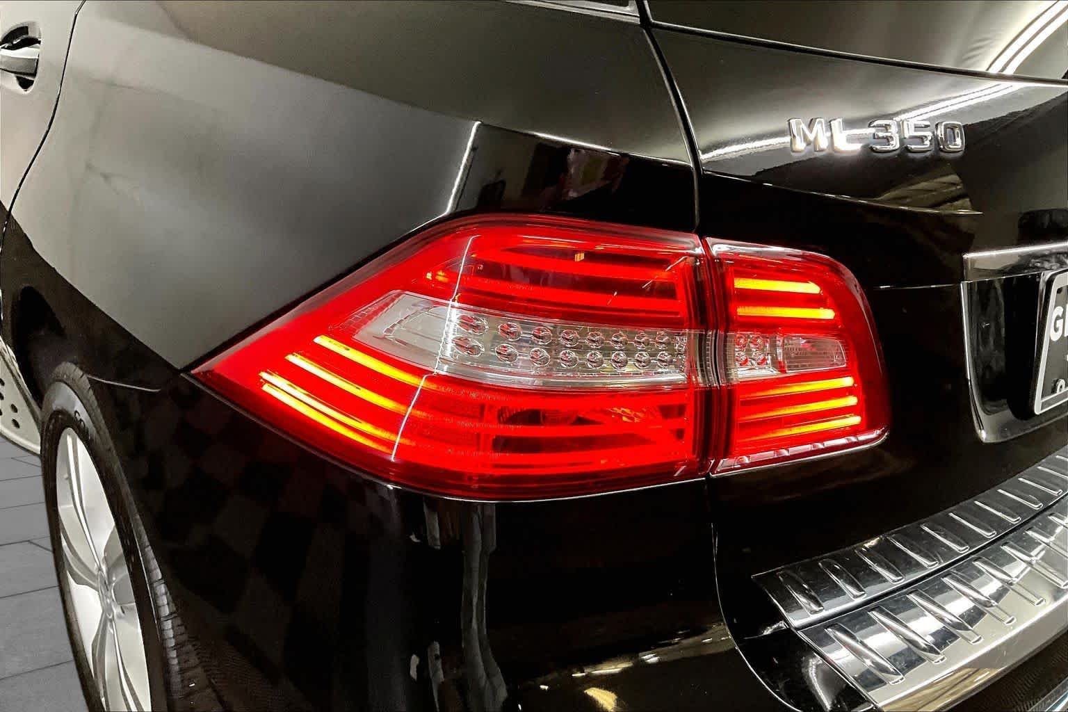 Used 2014 Black Mercedes-Benz ML 350 image 28