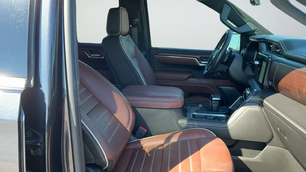 Used 2023 Silver GMC Denali Ultimate image 21