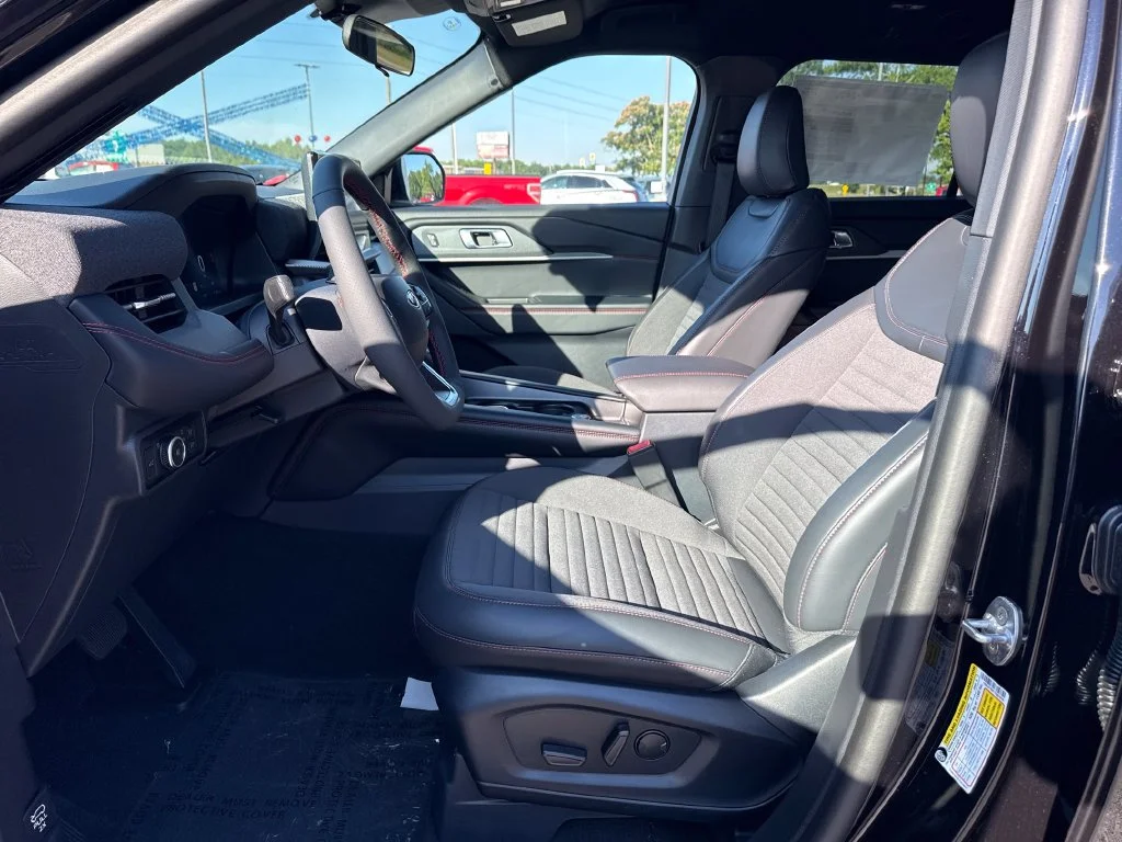 New 2026 Agate Black Metallic Ford ST-Line image 21
