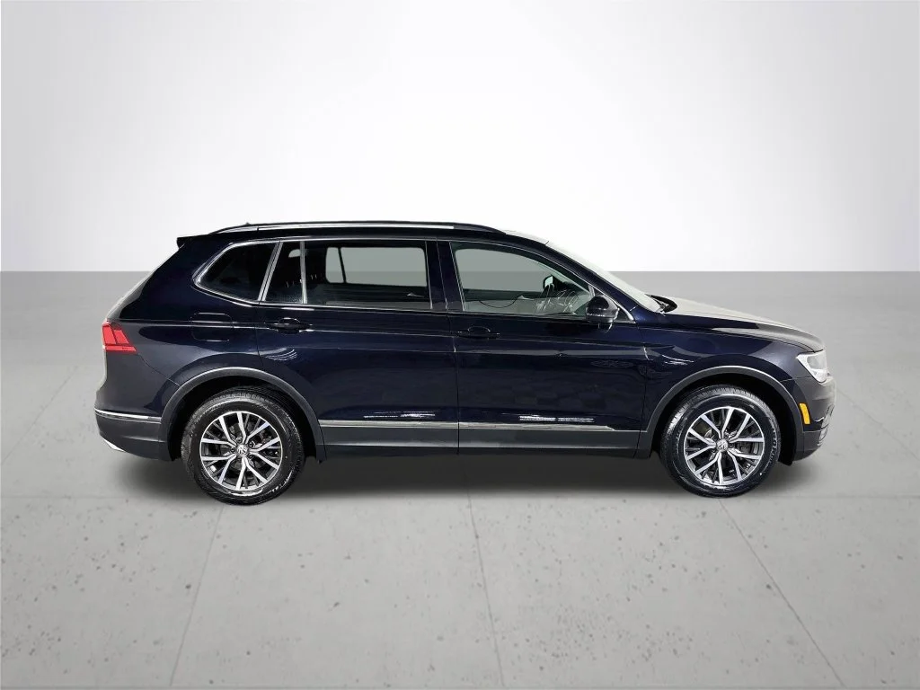 Used 2018 Black Volkswagen 2.0T SE image 5