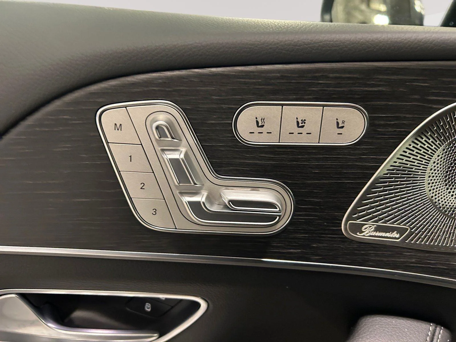 New 2026 MANUFAKTUR Silicon Grey Mercedes-Benz GLE 350 image 22