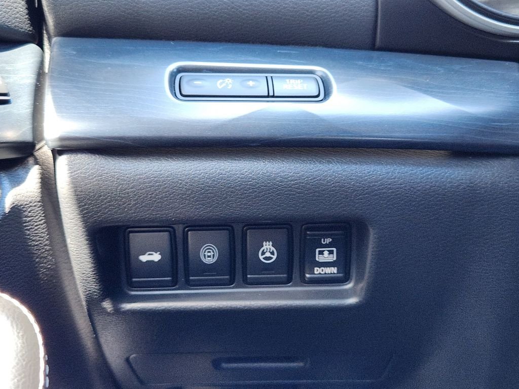 Certified Used 2022 Gray Nissan Platinum image 19