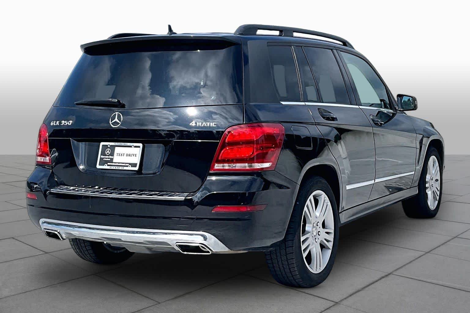 Used 2015 Obsidian Black Metallic Mercedes-Benz GLK 350 image 13