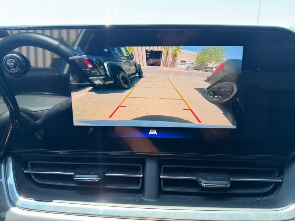 Used 2025 White Chevrolet ACTIV image 26