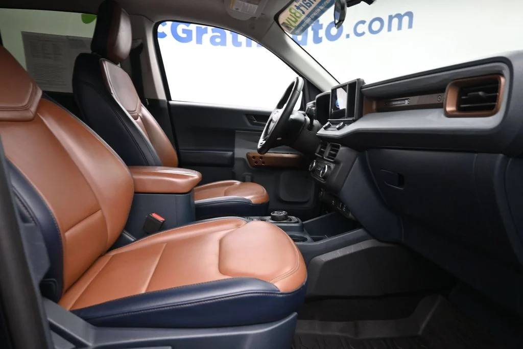 Used 2022 Blue Ford Lariat image 9