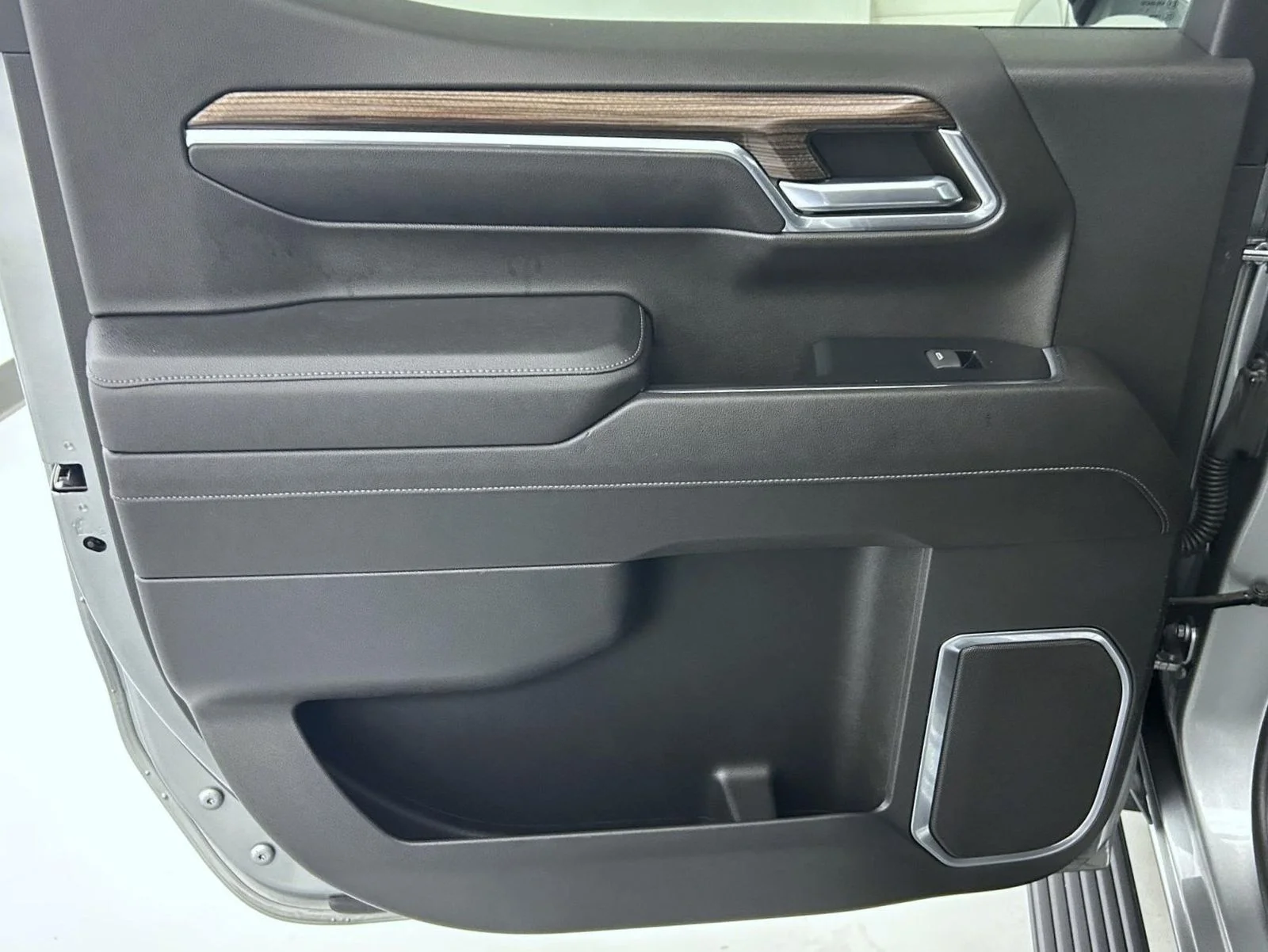 Used 2023 Gray Chevrolet RST image 20