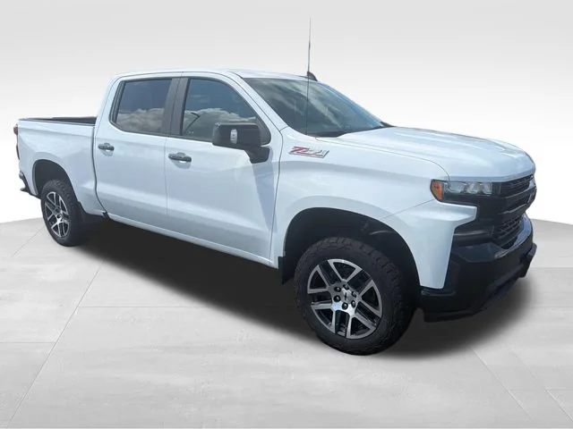 Used 2019 SUMMIT WHITE Chevrolet LT Trail Boss image 8