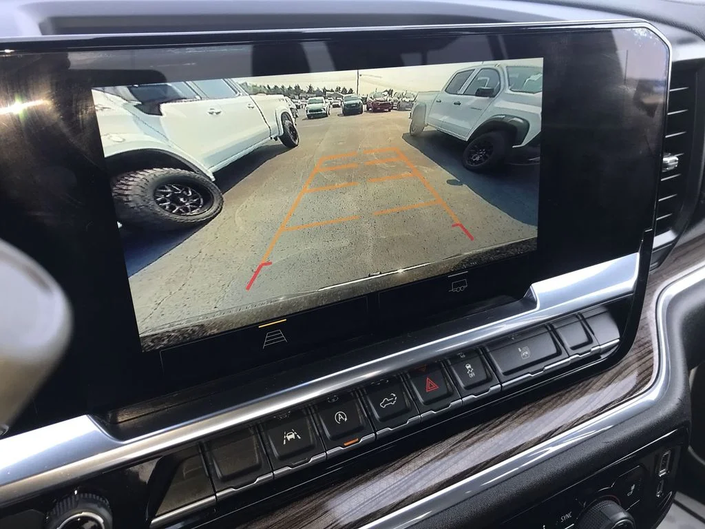 Used 2025 Black Chevrolet LT image 17