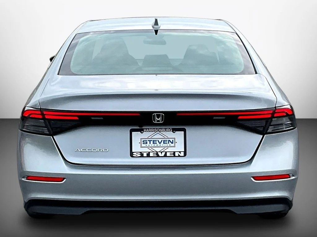 Certified Used 2023 Lunar Silver Metallic Honda 1.5T EX image 5