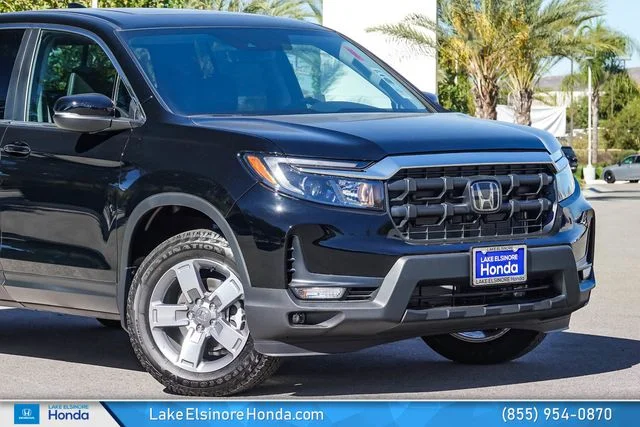 New 2025 Crystal Black Pearl Honda AWD RTL image 2