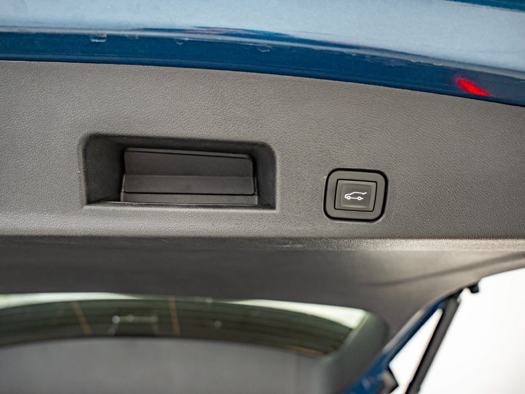 2024 GMC Acadia Denali - Photo 41