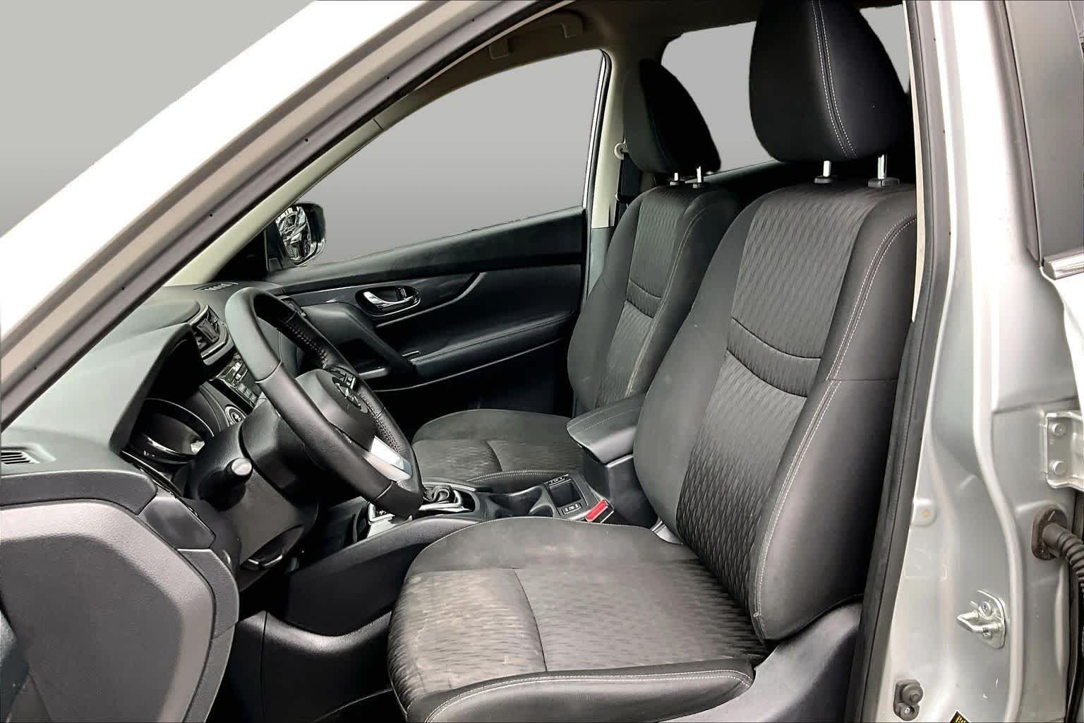 Used 2020 Brilliant Silver Metallic Nissan SV image 8