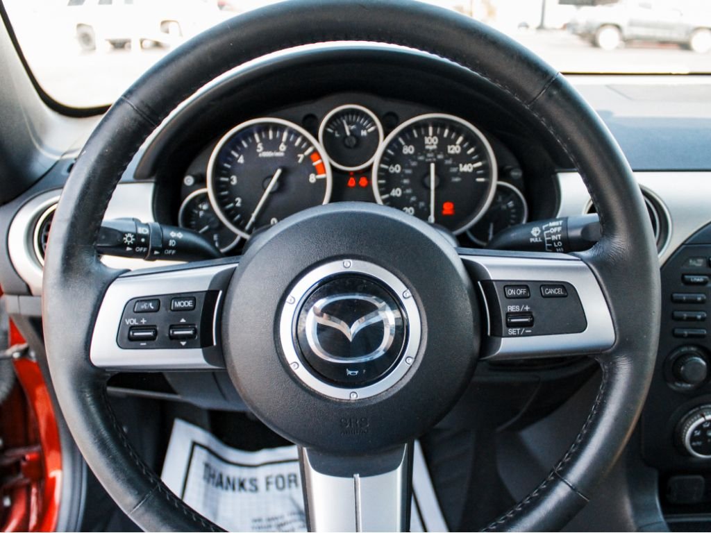 Used 2010 RED Mazda  image 10