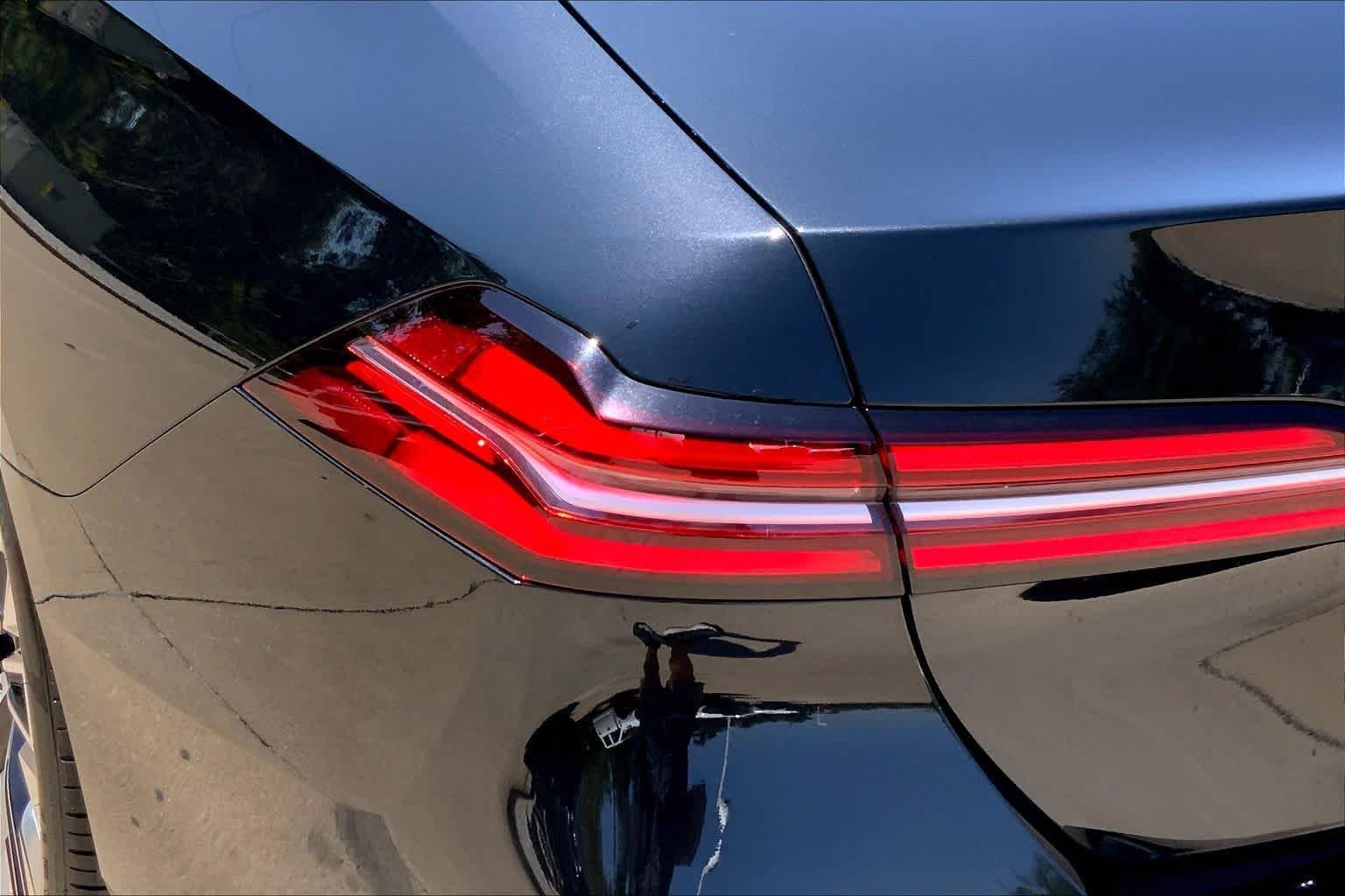 Used 2024 Black Sapphire Metallic BMW 530i image 28