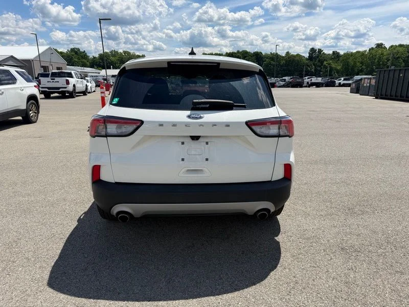 Used 2022 White Ford SE image 7
