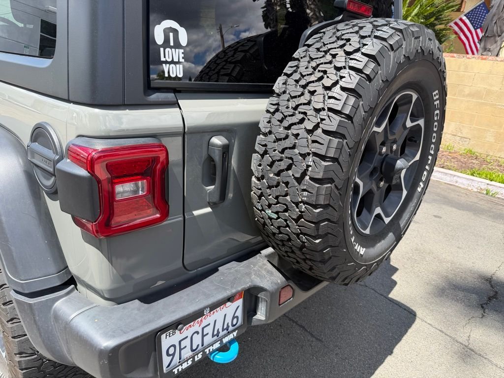 Used 2023 Gray Jeep Rubicon 4xe image 12