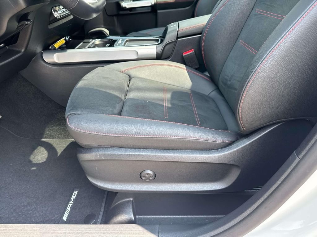 Certified Used 2025 White Mercedes-Benz GLB 250 image 17