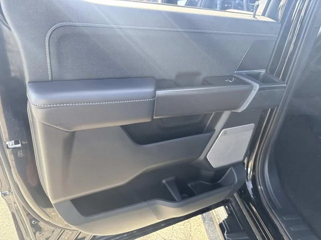 Used 2025 Black Ford Lariat image 15