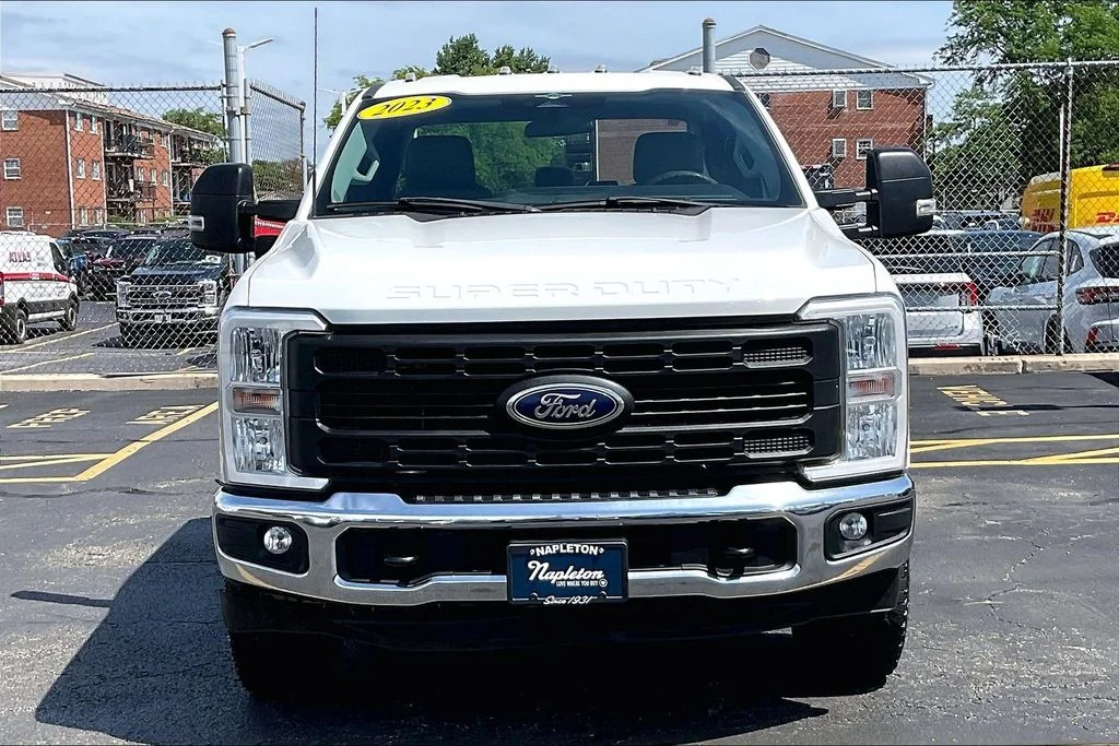 Used 2023 White Ford XL image 2
