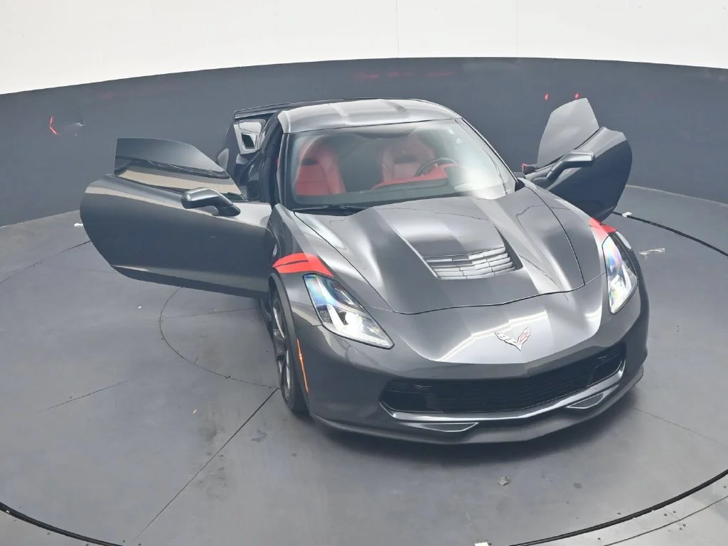 Used 2017 Gray Chevrolet Grand Sport image 38