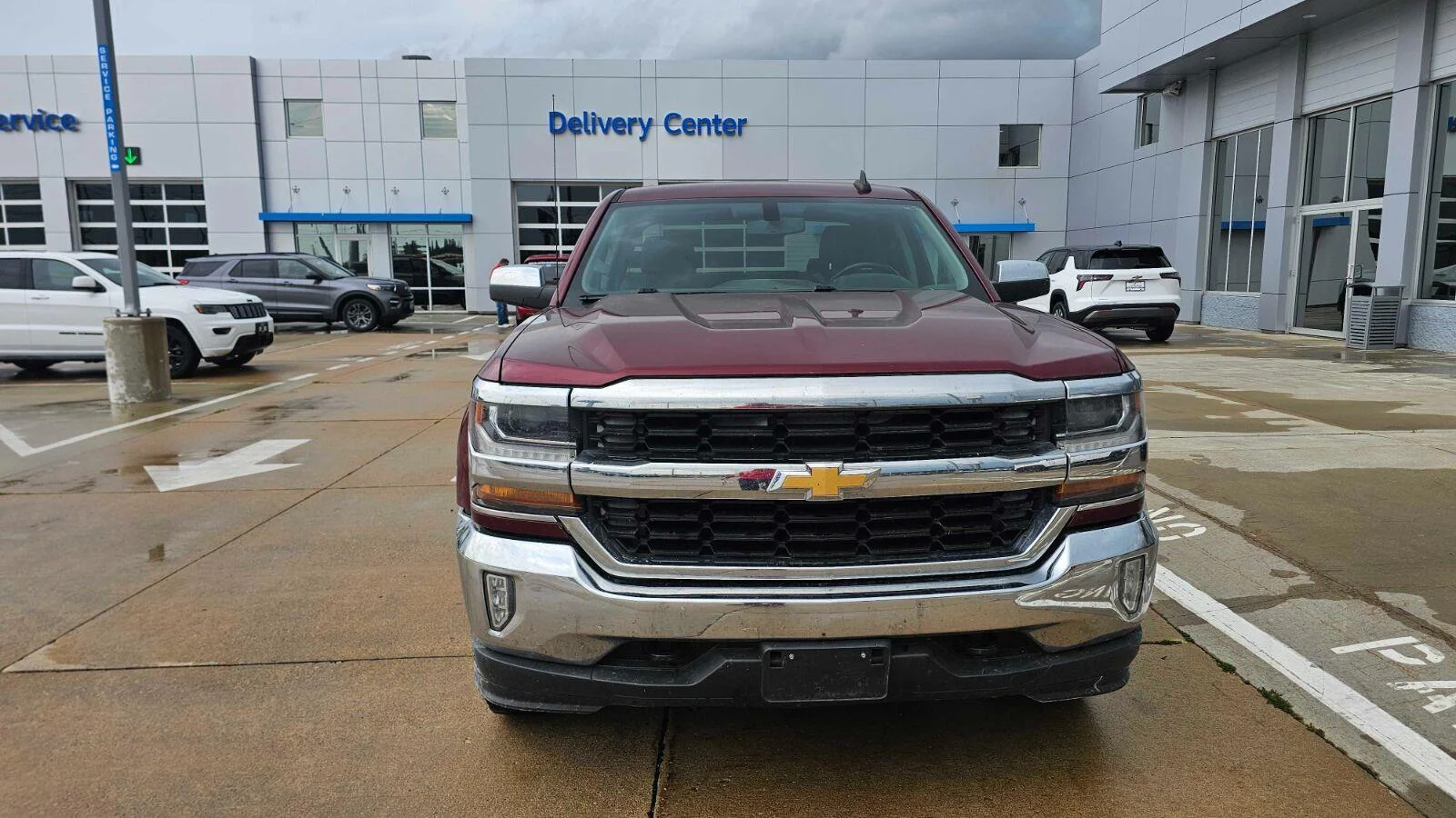Used 2016 Chevrolet Silverado 1500 LT with VIN 1GCVKREC1GZ161650 for sale in Charles City, IA