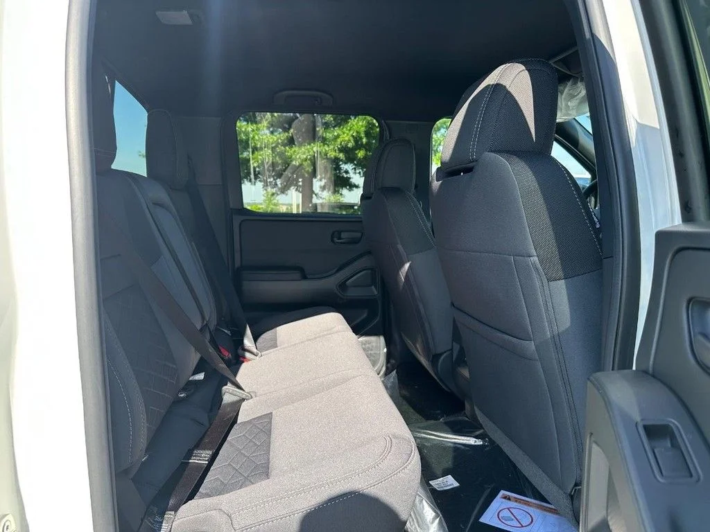 New 2026 Glacier White Nissan Crew Cab SV image 5