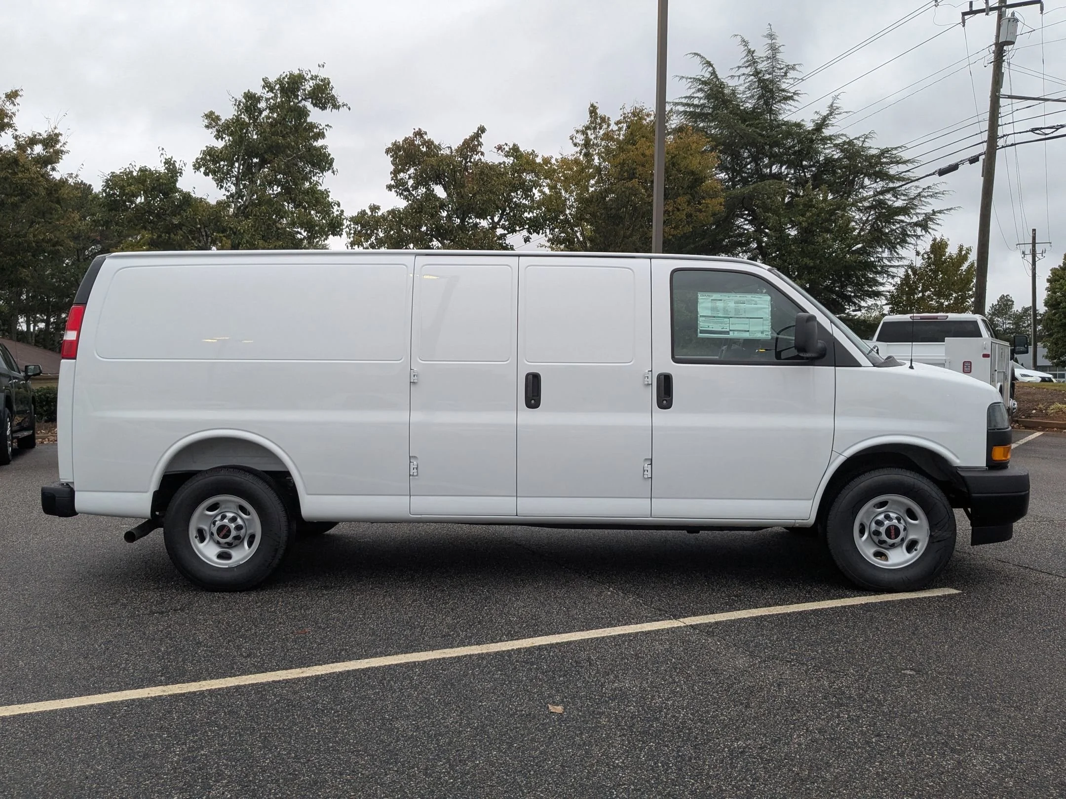 New 2025 Summit White GMC Work Van image 6
