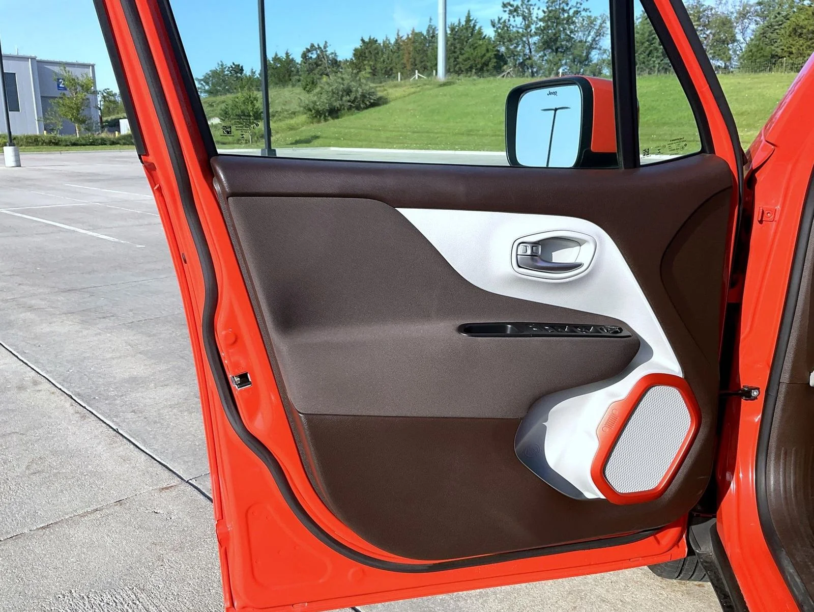 Used 2017 Orange Jeep Latitude image 9