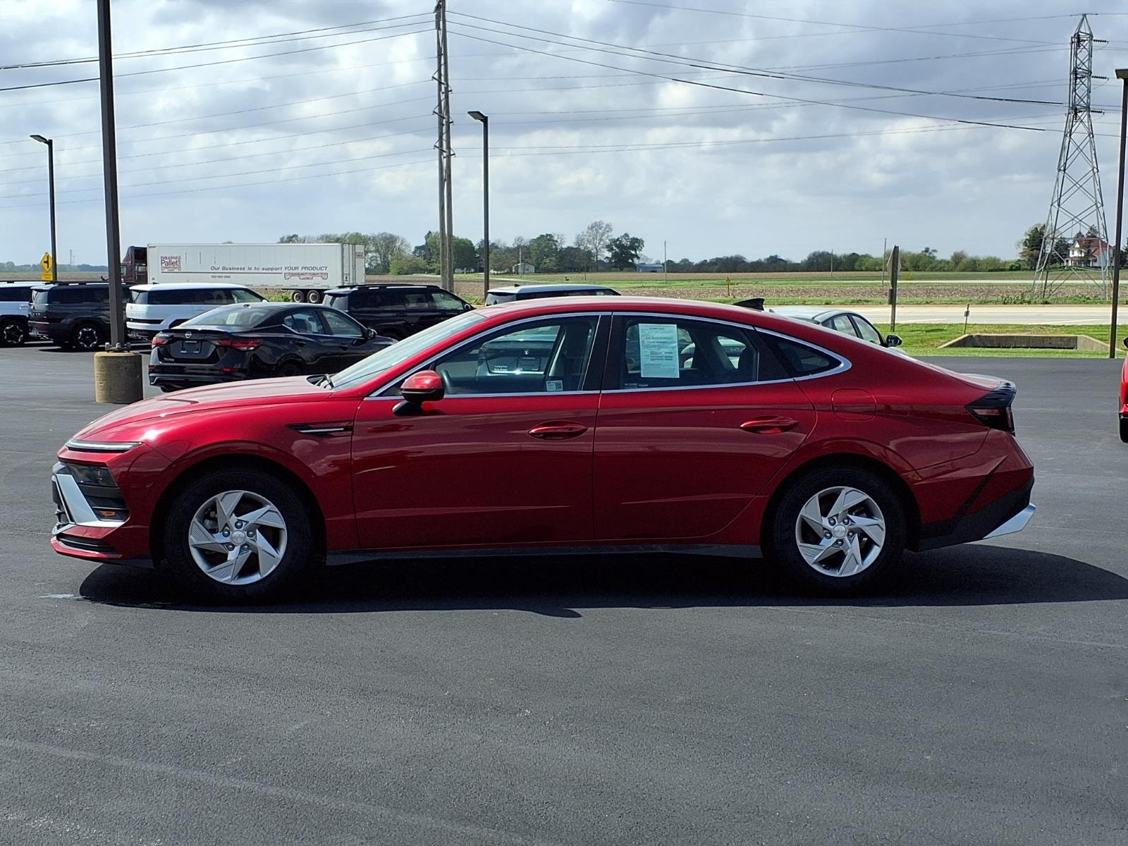 Used 2025 Ultimate Red Metallic Hyundai SE image 19